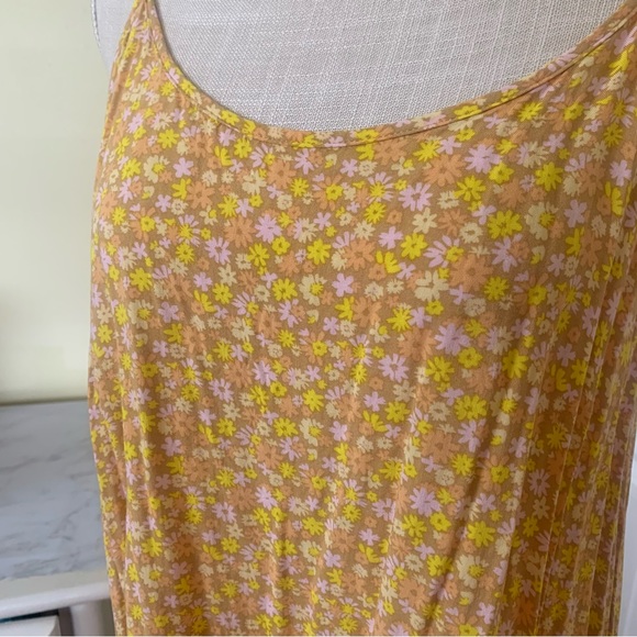 Floral Dress - Picture 4 of 4